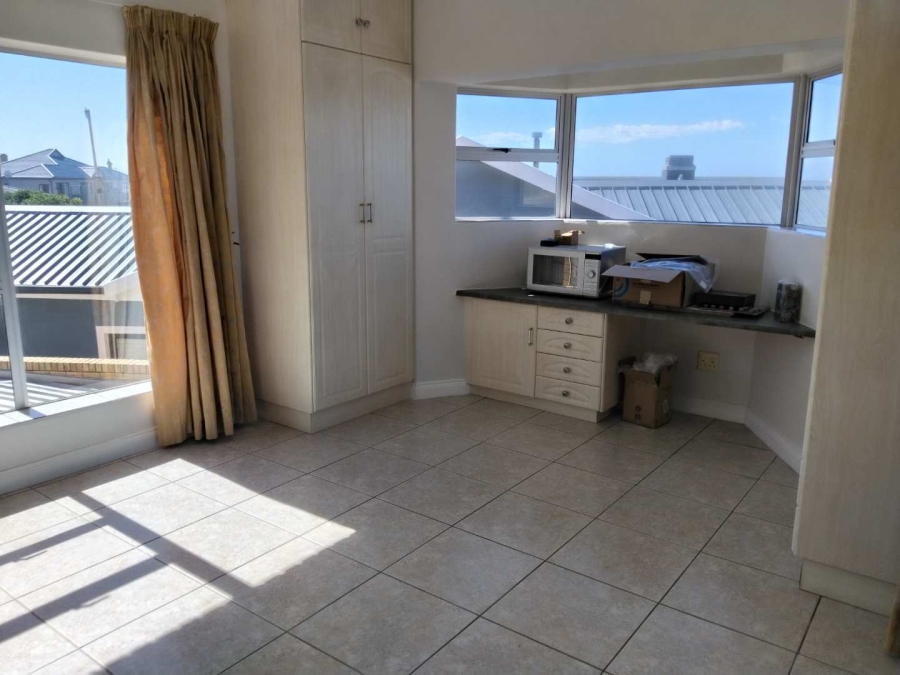 To Let 4 Bedroom Property for Rent in Reebok Western Cape